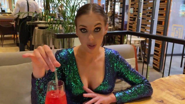 Порно видео русские в ресторан