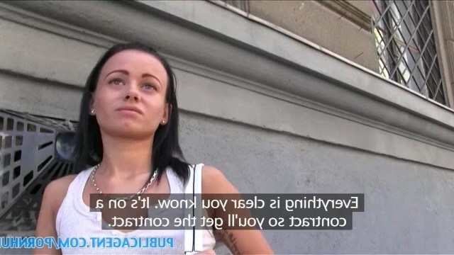 Зрелая женщина на улице - порно видео на rebcentr-alyans.ru